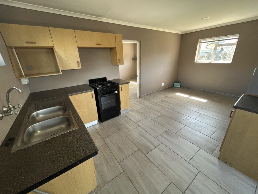 To Let 1 Bedroom Property for Rent in Parklands Western Cape